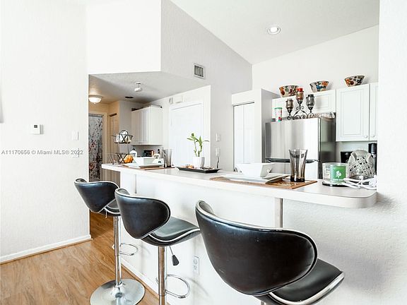 4th image of 18723 SW 27th St Unit 18723