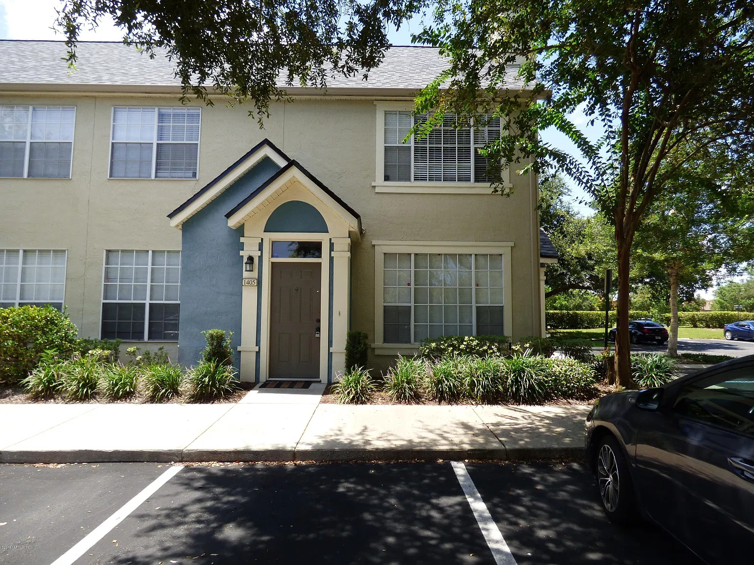 2 bed, 2.0 bath, 1229 sqft, $1,695 — Photo 3
