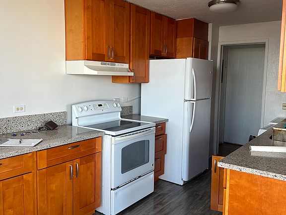 5th image of 2825 S King St