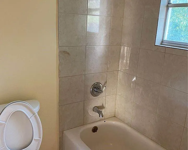 6406 Schiller St — Photo 5