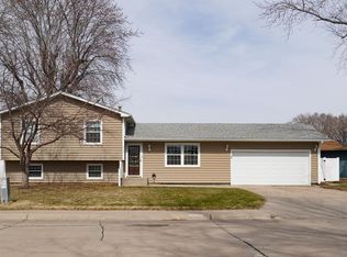 522 Johnson Pl, Grand Island, NE 68803