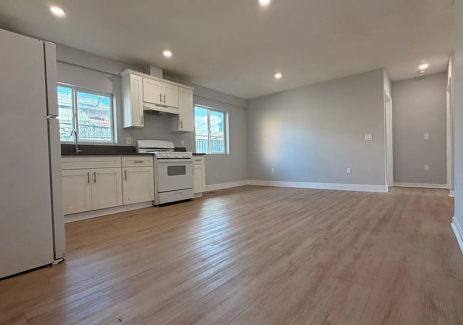 923 W 75th St., LLC — Photo 4