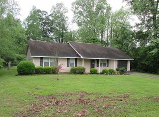 618 Valley Dr, Americus, GA 31709