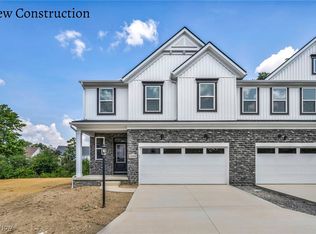 2090 Glenmont Dr, Brunswick, OH 44212