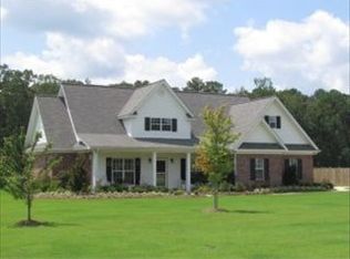 1323 Weeping Willow Dr, Starkville, MS 39759