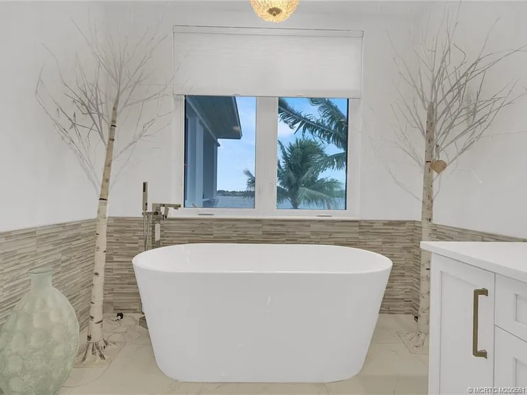 104 Water Club Ct N #18 — Photo 24