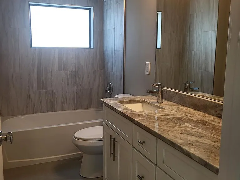 341 NW 7th Ave — Photo 39