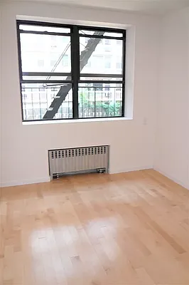 Rented by Green Line Realty | media 13