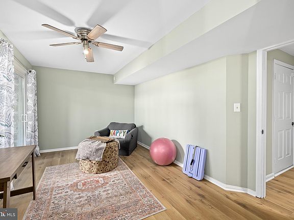 5th image of 109 Barrows Ct