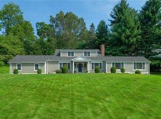 32 Taylor Rd, Mount Kisco, NY 10549