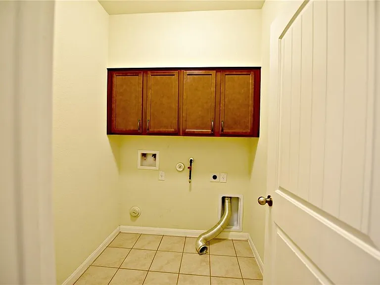 2445 Etta May Ln — Photo 13