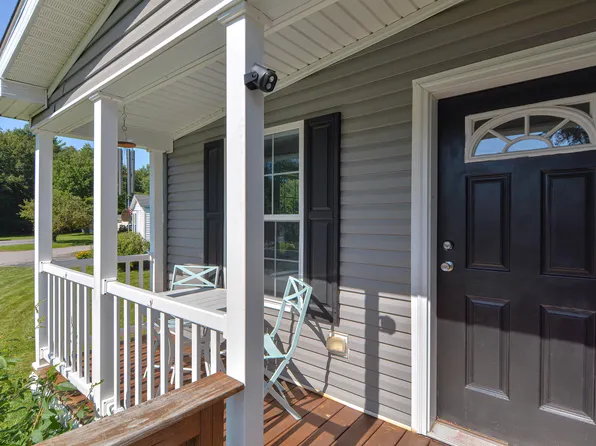 20 Sandalwood Circle, Kittery, ME 03904