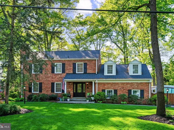 4019 Pine Brook Rd, Alexandria, VA 22310