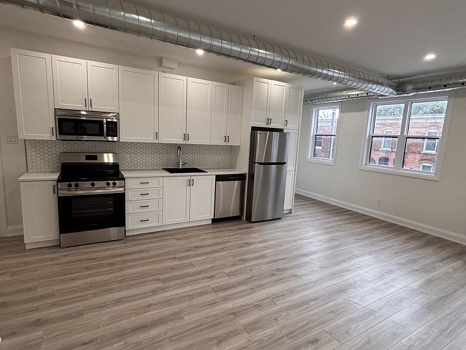 1st image of 84 Eccles St #6