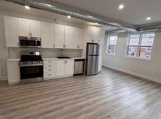 84 Eccles St #6, Ottawa, ON K1R6S6