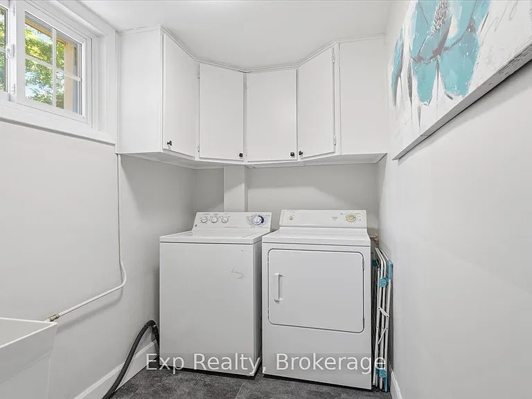 48 Melrose Cres — Photo 24