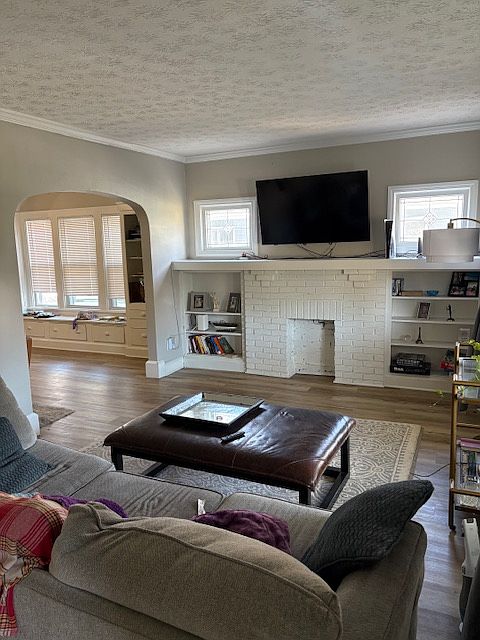 1st image of 2098 Wyandotte Ave #1