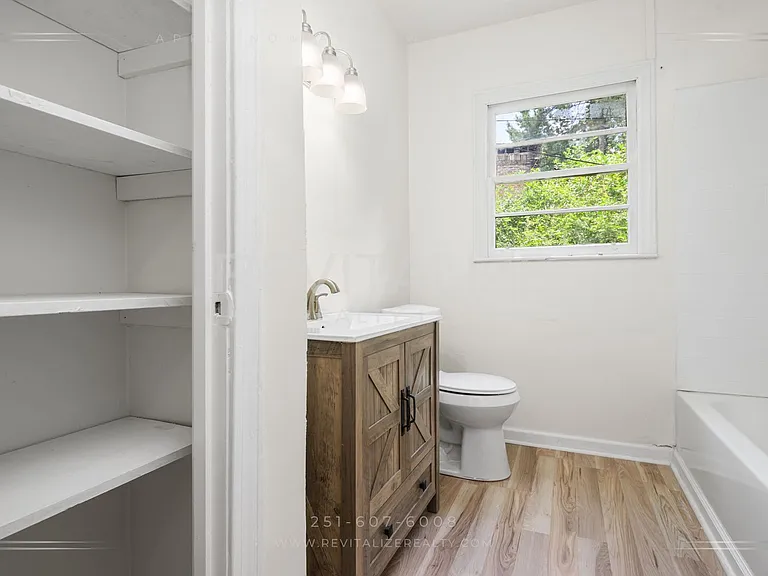 2505 Robin Hood Dr — Photo 13