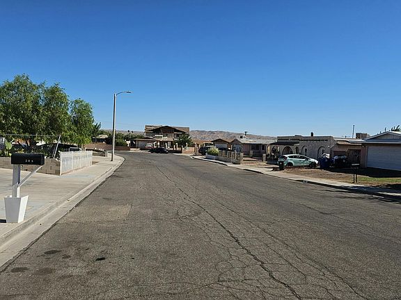 5th image of 308 Forest Ave