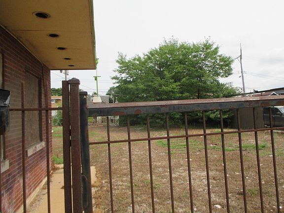 4th image of 2845 N Cicero Ave