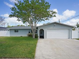 13133 Dorchester Dr, Seminole, FL 33776