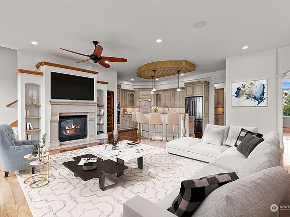 3rd image of 10501 176th Avenue E