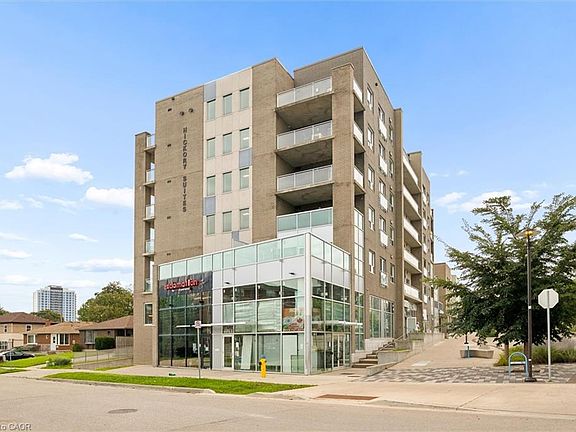 3rd image of 62 Balsam St #H204