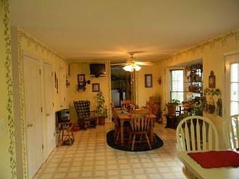 4th image of 10405 Willow Creek Ct