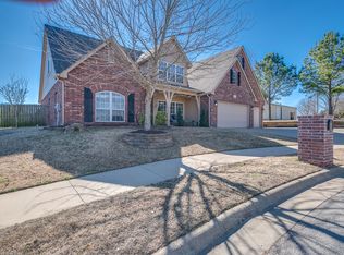 5005 SW Golden Eagle Ave, Bentonville, AR 72713