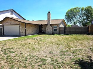 9406 Sugarloaf Dr, San Antonio, TX 78245