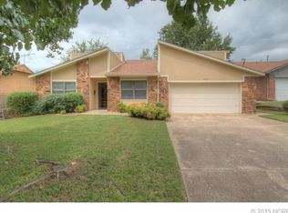 1525 Terrill Cir, Sapulpa, OK 74066