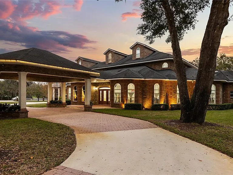 1501 Lake Markham Rd — Photo 2