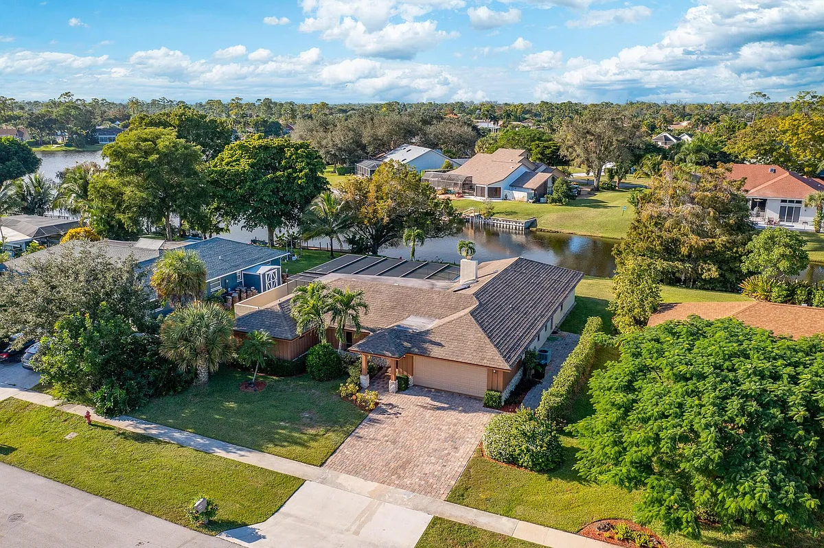 Building Photo - 12775 Guilford Cir