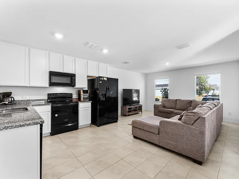 241 Thresher Ln — Photo 9