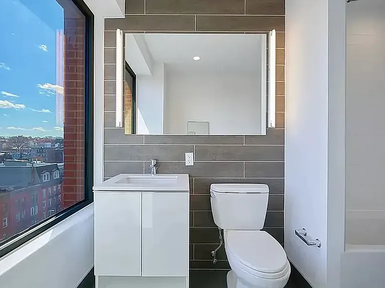 237 11th St #6C — Photo 5