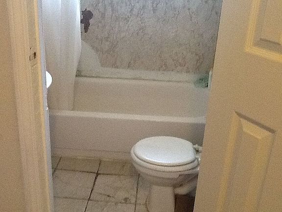 2nd image of 554 N Elder Ave