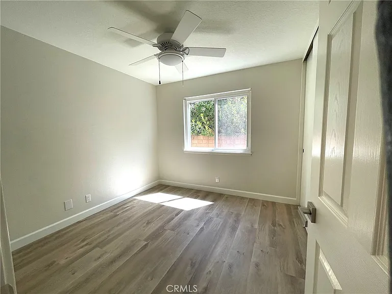 27972 Gallina — Photo 9