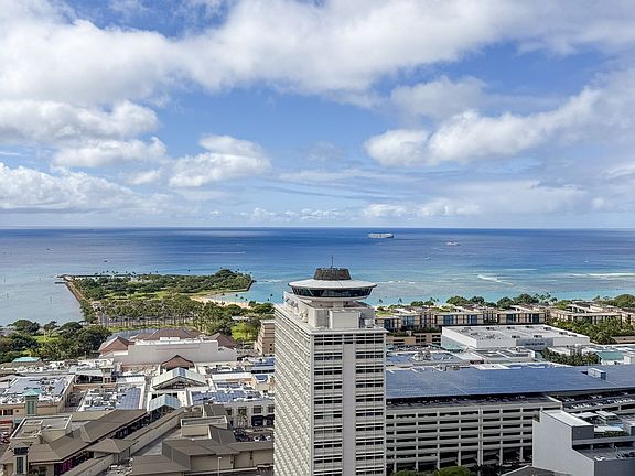 2nd image of 629 Keeaumoku St #3612