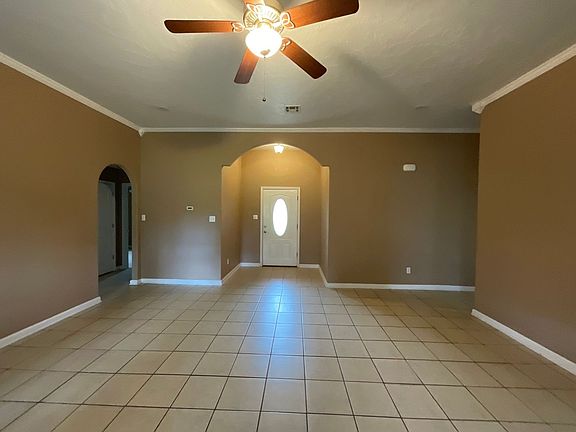 2nd image of 110 Delia Dr