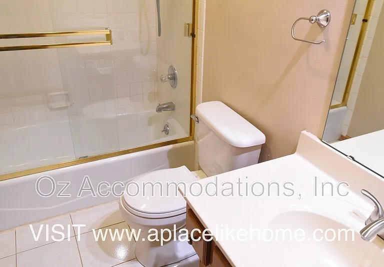 15813 W 125th Ter — Photo 10