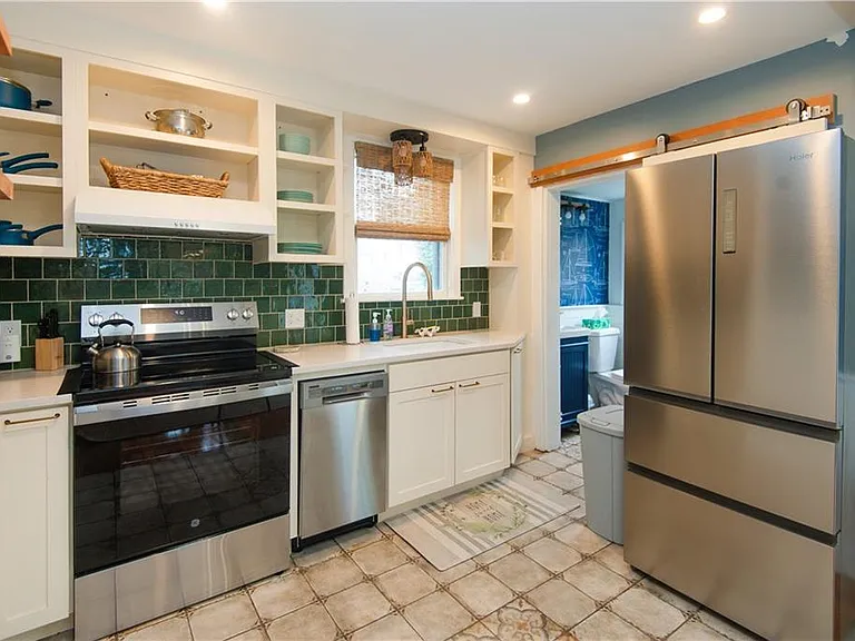 12 Maitland Ct — Photo 6