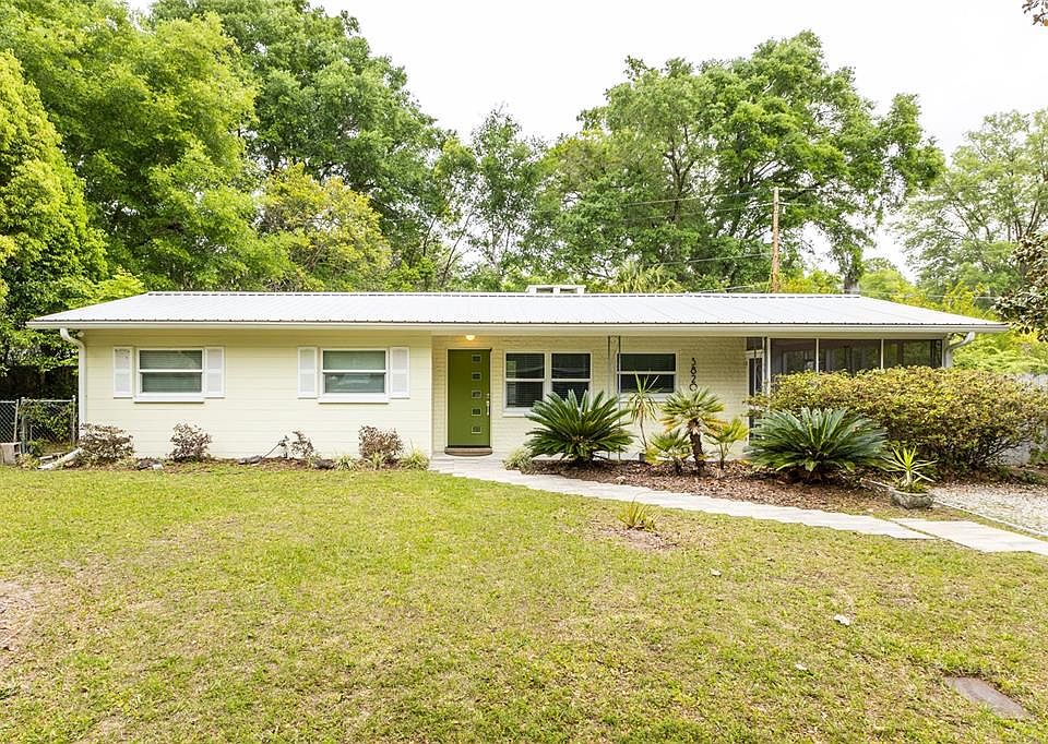 1st image of 3820 NW 15TH AVENUE