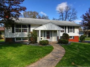 3511 Chelmsford Rd, Saint Anthony, MN 55418