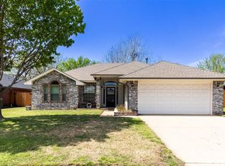3713 Teresa Dr, Moore, OK 73160