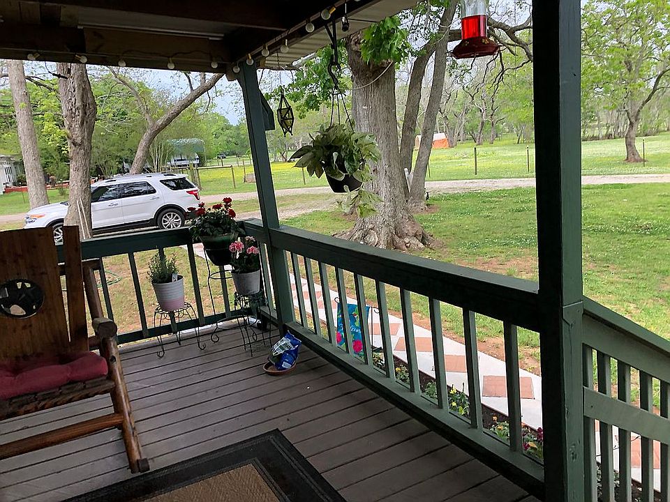 2nd image of 3053 Miller Rd