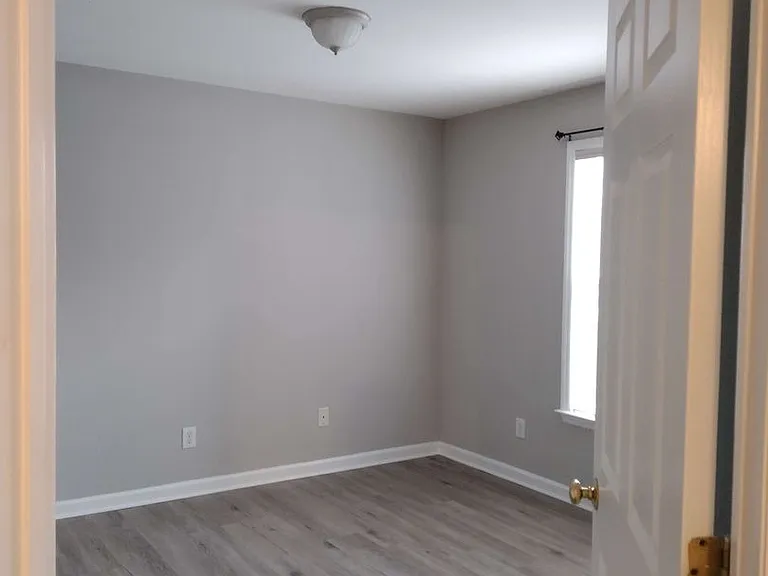 211 Ivy Glen Ct — Photo 8