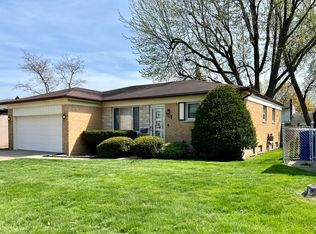 2336 Common Rd, Warren, MI 48092