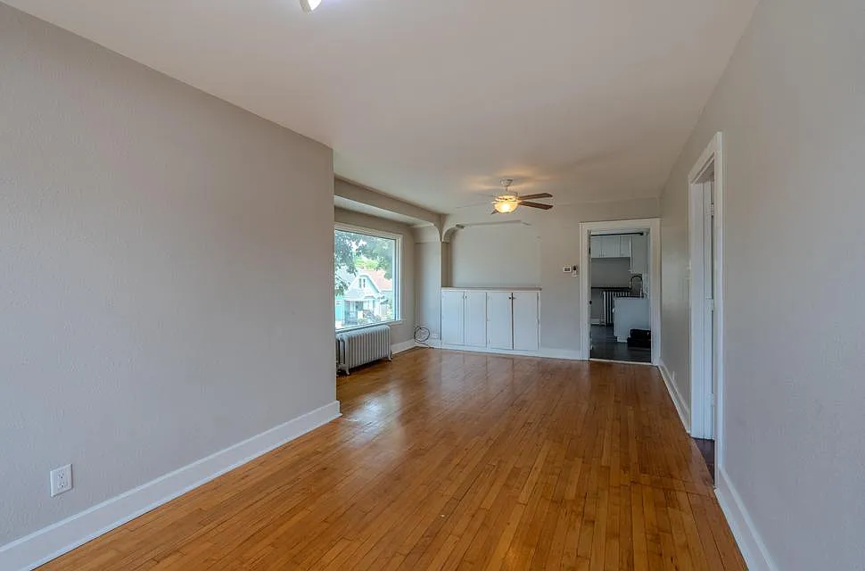 3 bed, 1700 sqft, $2,100 — Photo 2