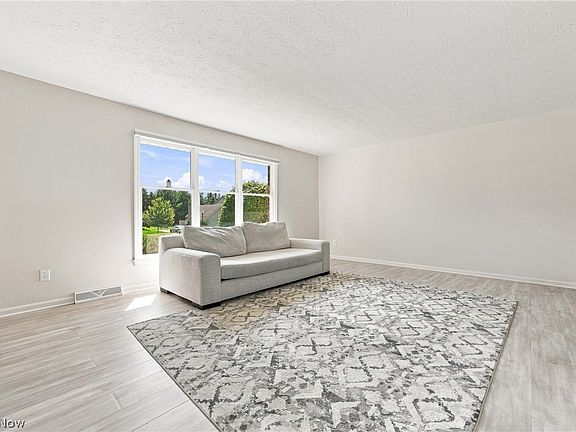 4th image of 6668 Bristlewood Dr