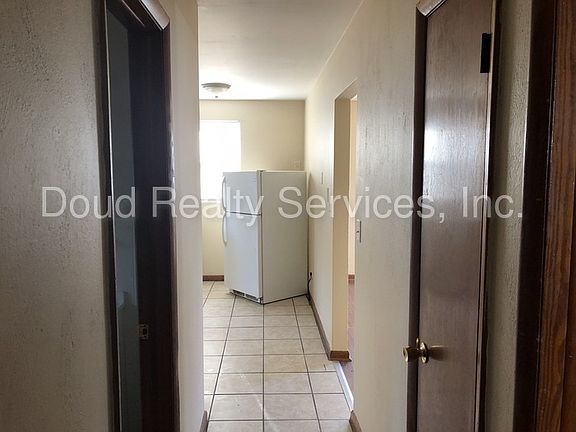 4th image of 1016 E Balview Ave #B